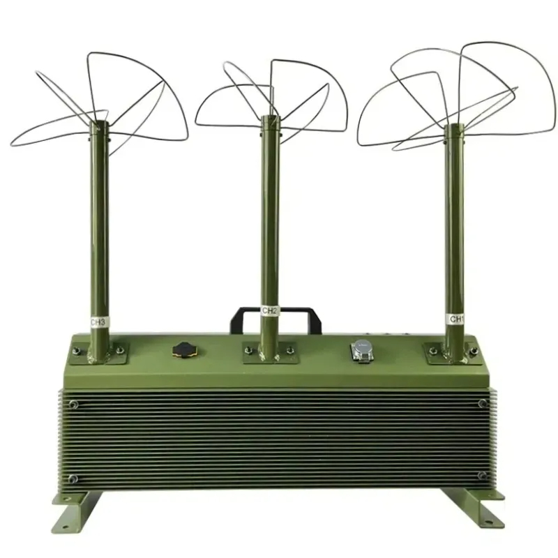 Brouilleur FPV haute puissance avec 3 antennes à lame triangulaire